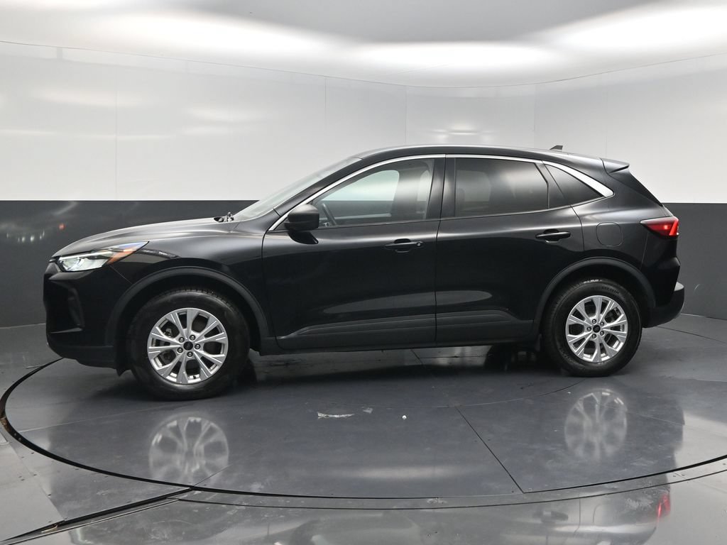 Used 2024 Ford Escape Active AWD/4WD image 3