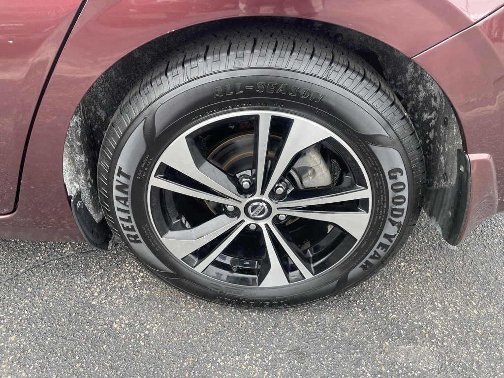 Used 2021 Nissan Sentra SV image 4