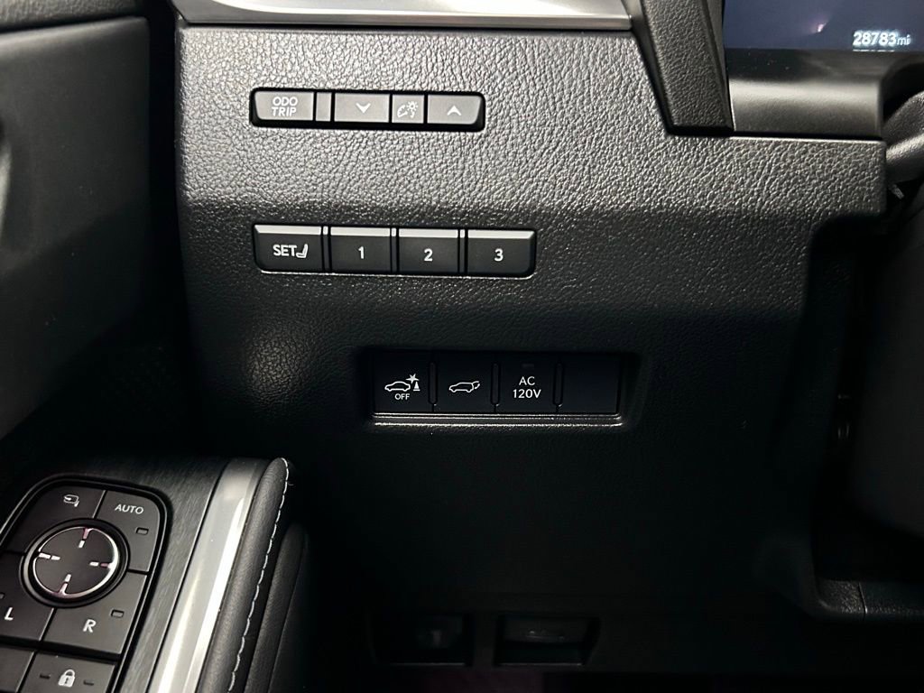 Used 2024 Lexus GX 550 w/ Accessory Package (Z1) image 19