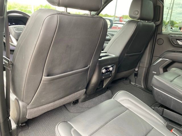 Used 2022 GMC Yukon XL Denali AWD/4WD image 34