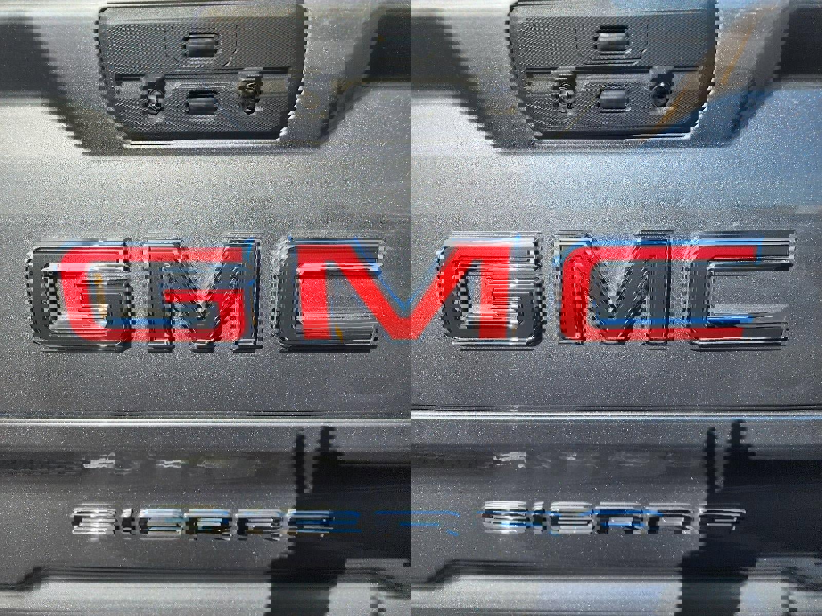 Used 2021 GMC Sierra 1500 AT4 w/ AT4 Value Package image 28