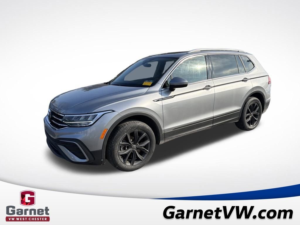 Certified 2024 Volkswagen Tiguan SE w/ Panoramic Sunroof Package image 1
