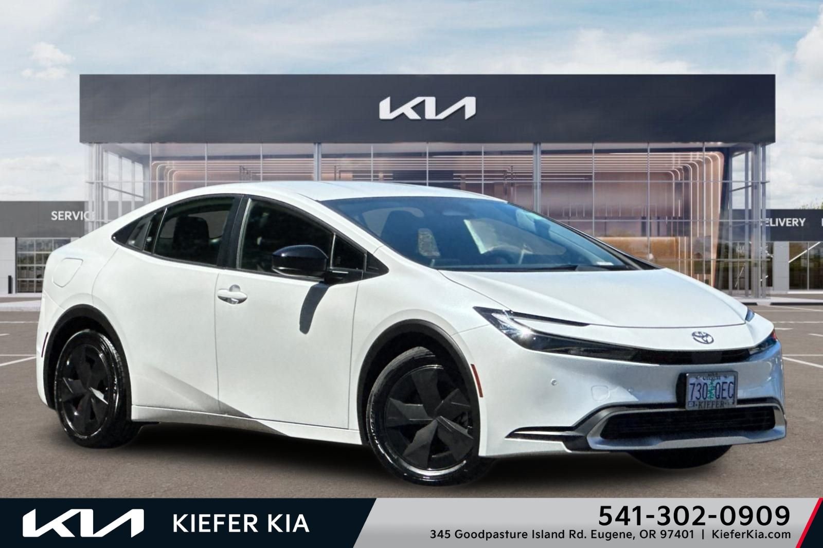 Used 2024 Toyota Prius Prime FWD image 1