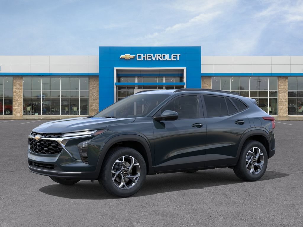 New 2026 Chevrolet Trax LT w/ Driver Confidence Package FWD image 2