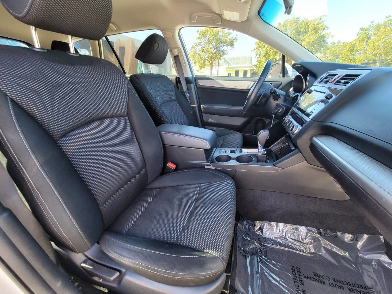 Used 2017 Subaru Outback 2.5i Premium AWD/4WD image 12