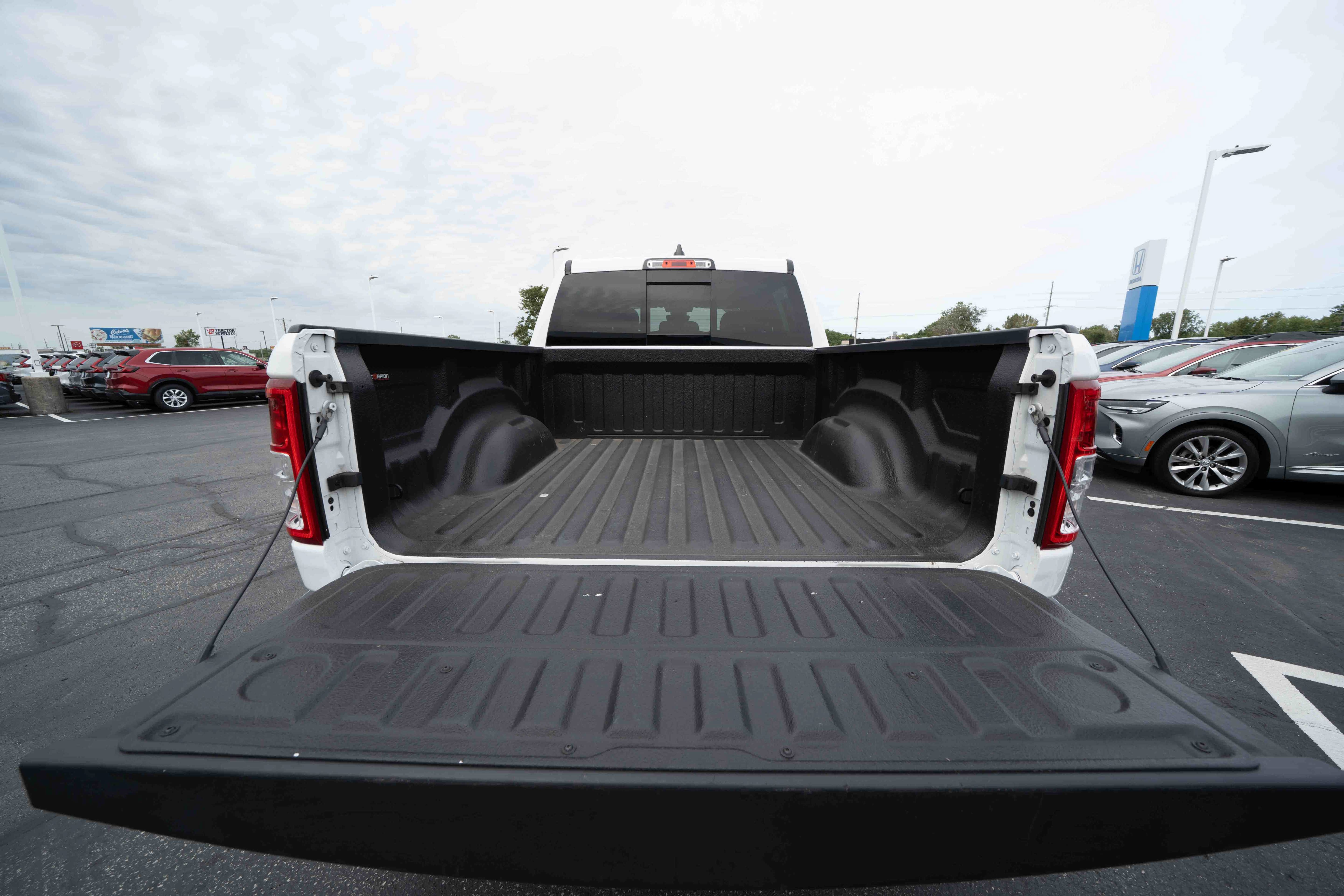 Used 2023 RAM 1500 Big Horn AWD/4WD image 26