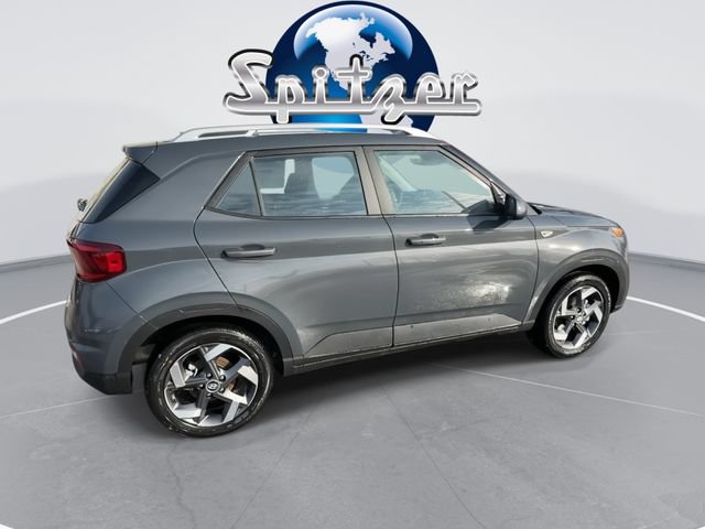 New 2025 Hyundai Venue SEL FWD image 9