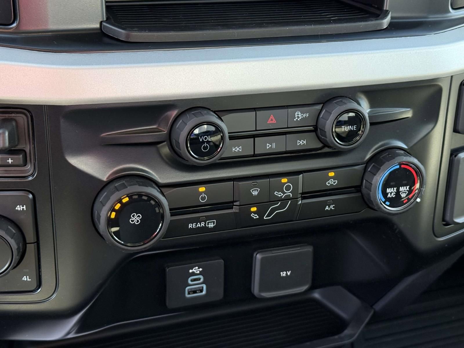 New 2026 Ford F450 XLT w/ XLT Value Package AWD/4WD image 14