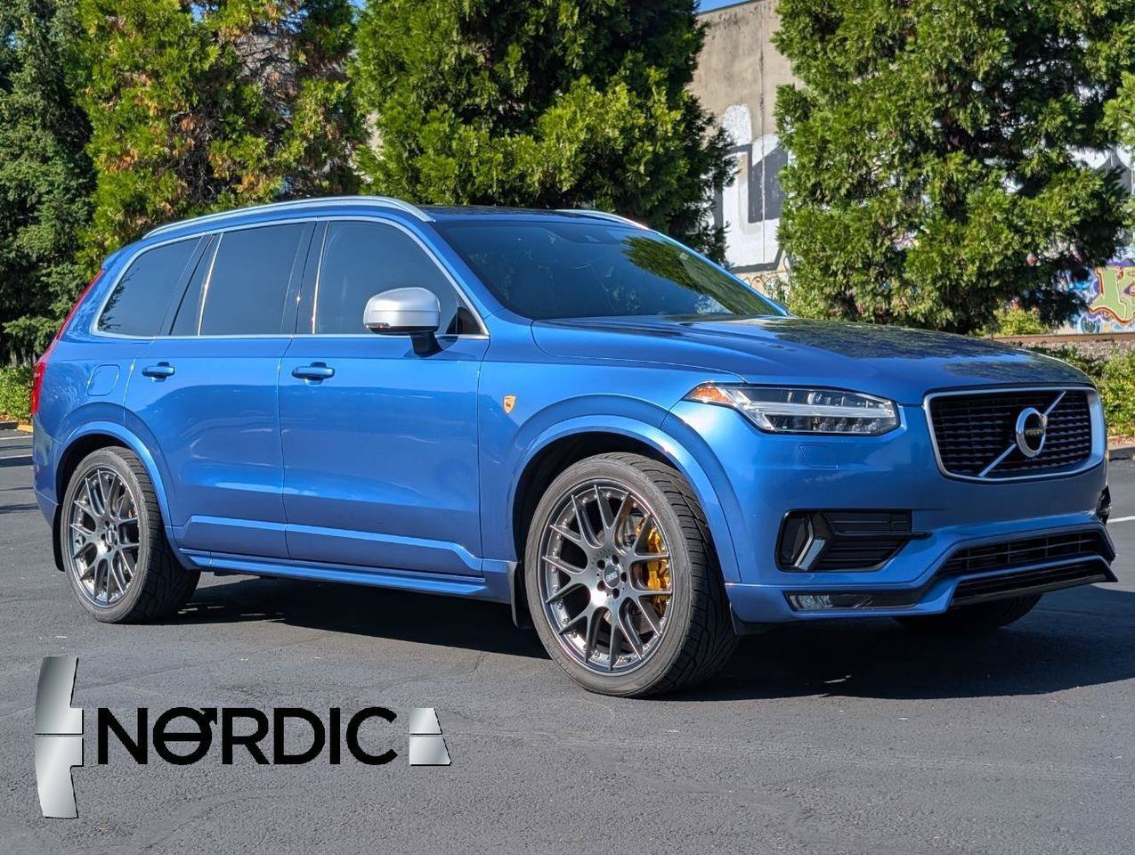 Used 2016 Volvo XC90 T6 R-Design w/ Protection Package Plus AWD/4WD image 1