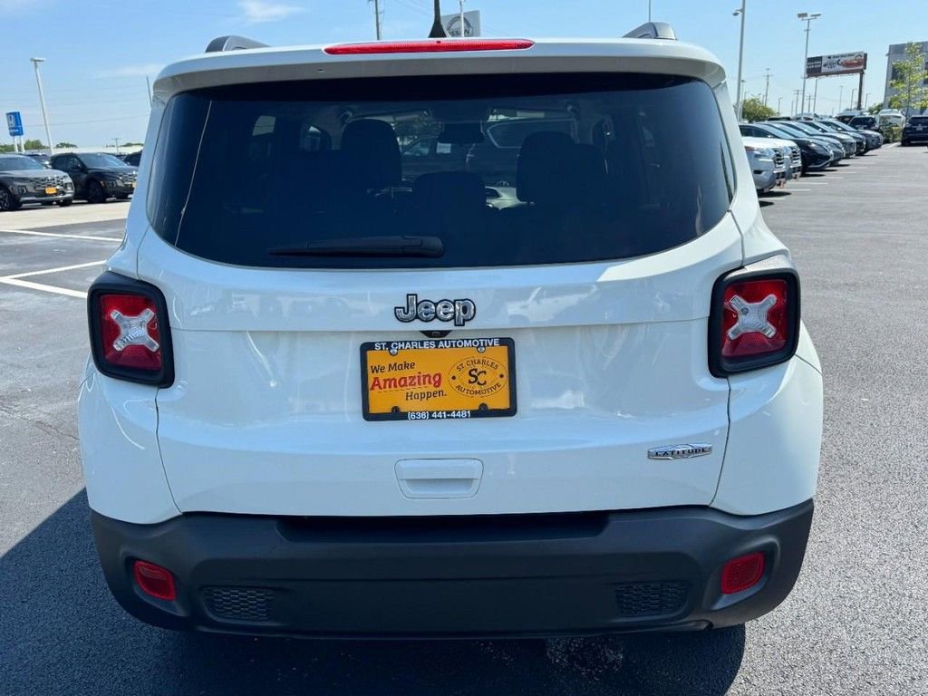 Used 2020 Jeep Renegade Latitude FWD image 4