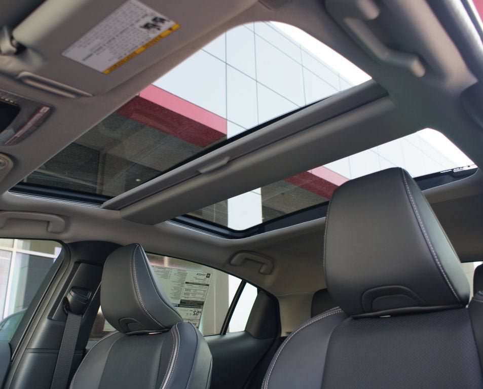 Used 2026 Toyota Prius Limited w/ Limited Premium Package FWD image 3
