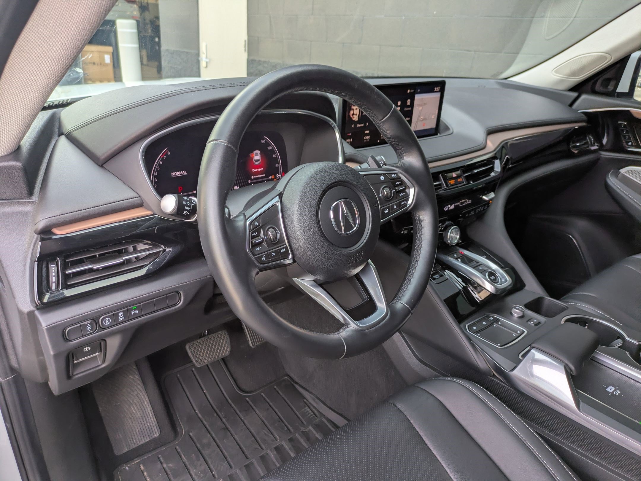 Used 2022 Acura MDX SH-AWD w/ Technology Package image 11