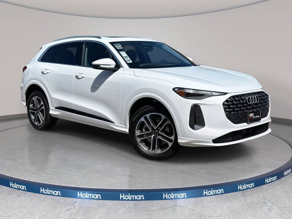 Certified 2025 Audi Q5 Premium w/ Convenience Package