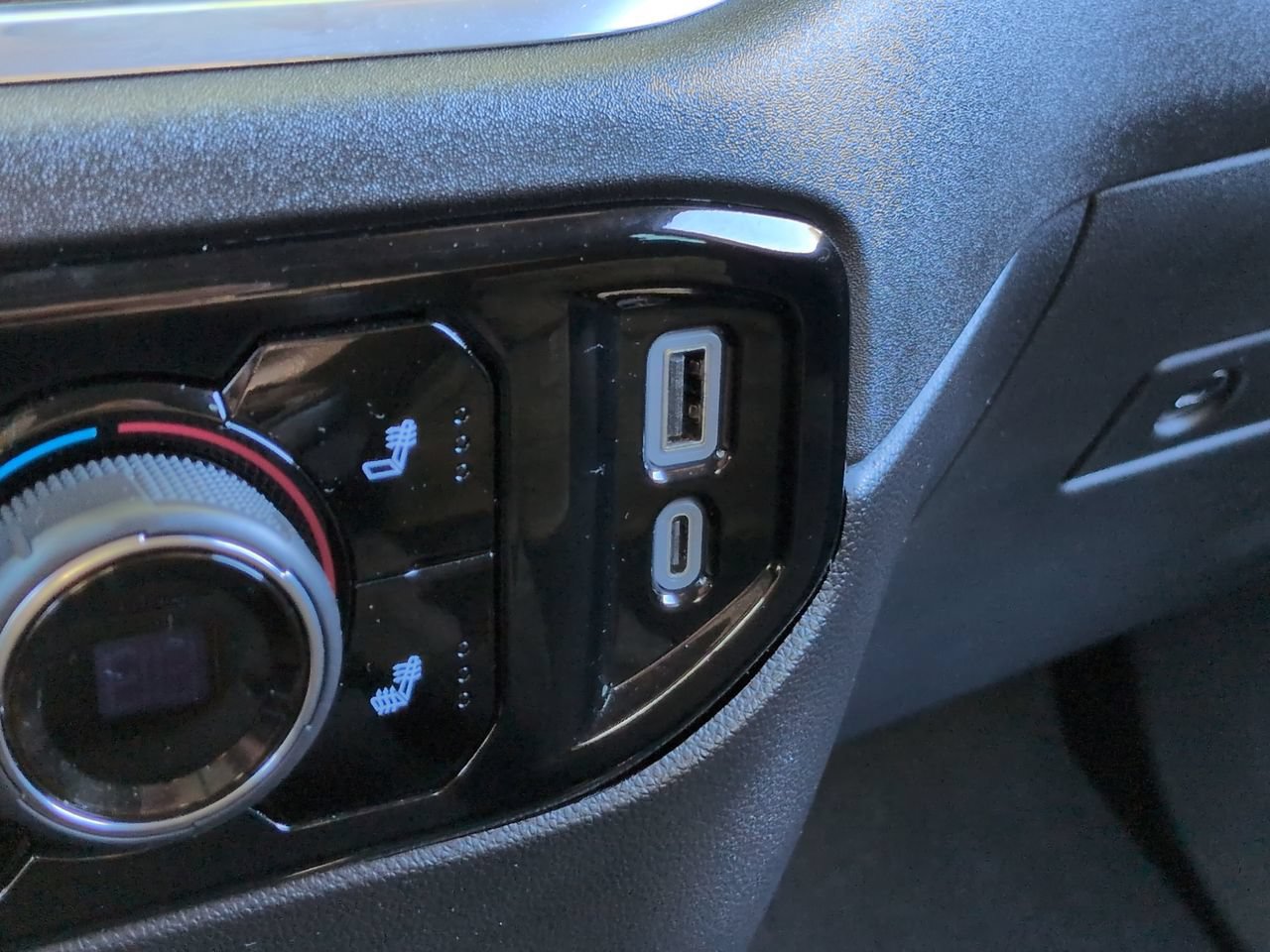 Used 2024 Chevrolet Silverado 1500 LT RWD image 21