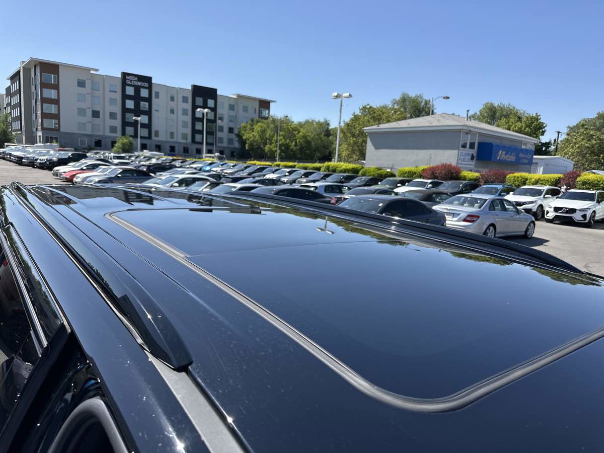 Used 2022 Cadillac Escalade Sport w/ Touring Package image 25