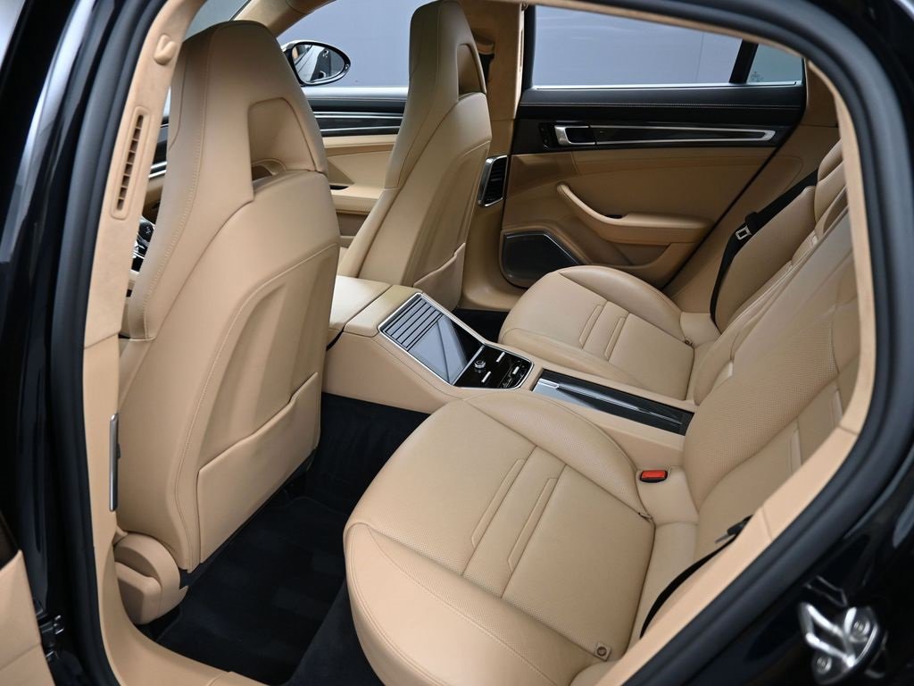 Certified 2018 Porsche Panamera Turbo S image 25