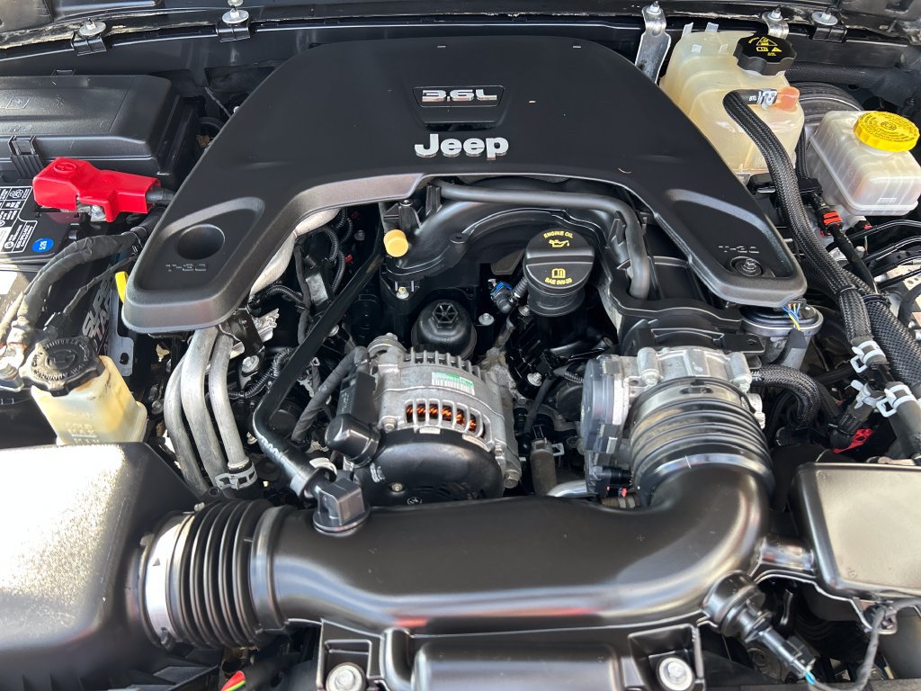 Used 2019 Jeep Wrangler Unlimited Sport S AWD/4WD image 23