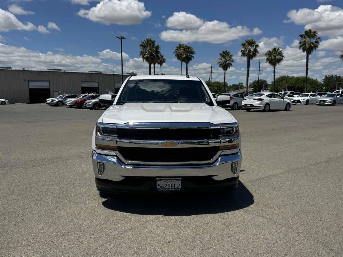 Used 2018 Chevrolet Silverado 1500 LT w/ LT Eassist Package RWD image 4