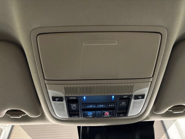 Certified 2017 Acura MDX w/ Technology Package FWD image 26