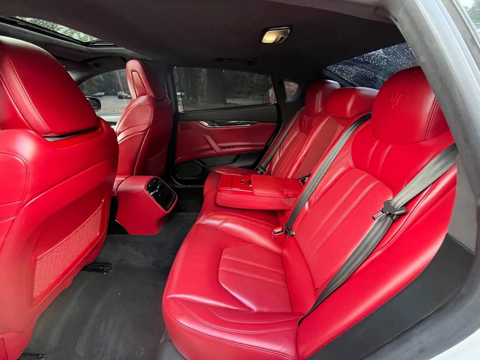 Used 2017 Maserati Quattroporte S GranSport image 9