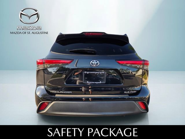 Used 2021 Toyota Highlander XLE AWD/4WD image 11