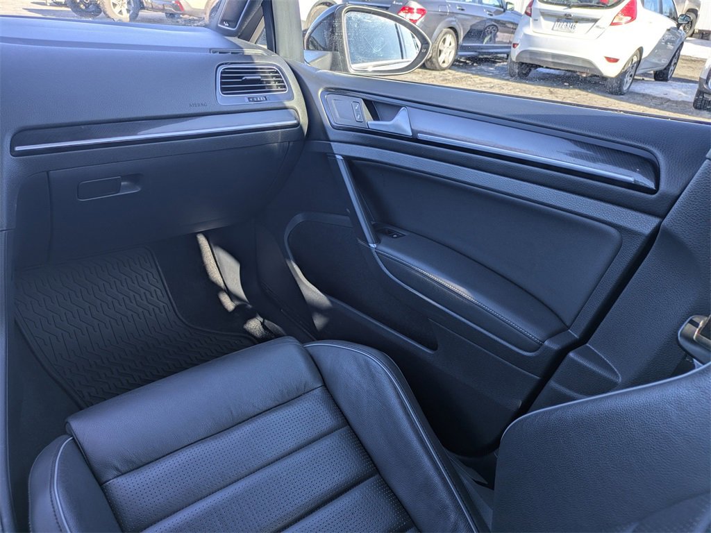 Used 2019 Volkswagen Golf R 4-Door image 17