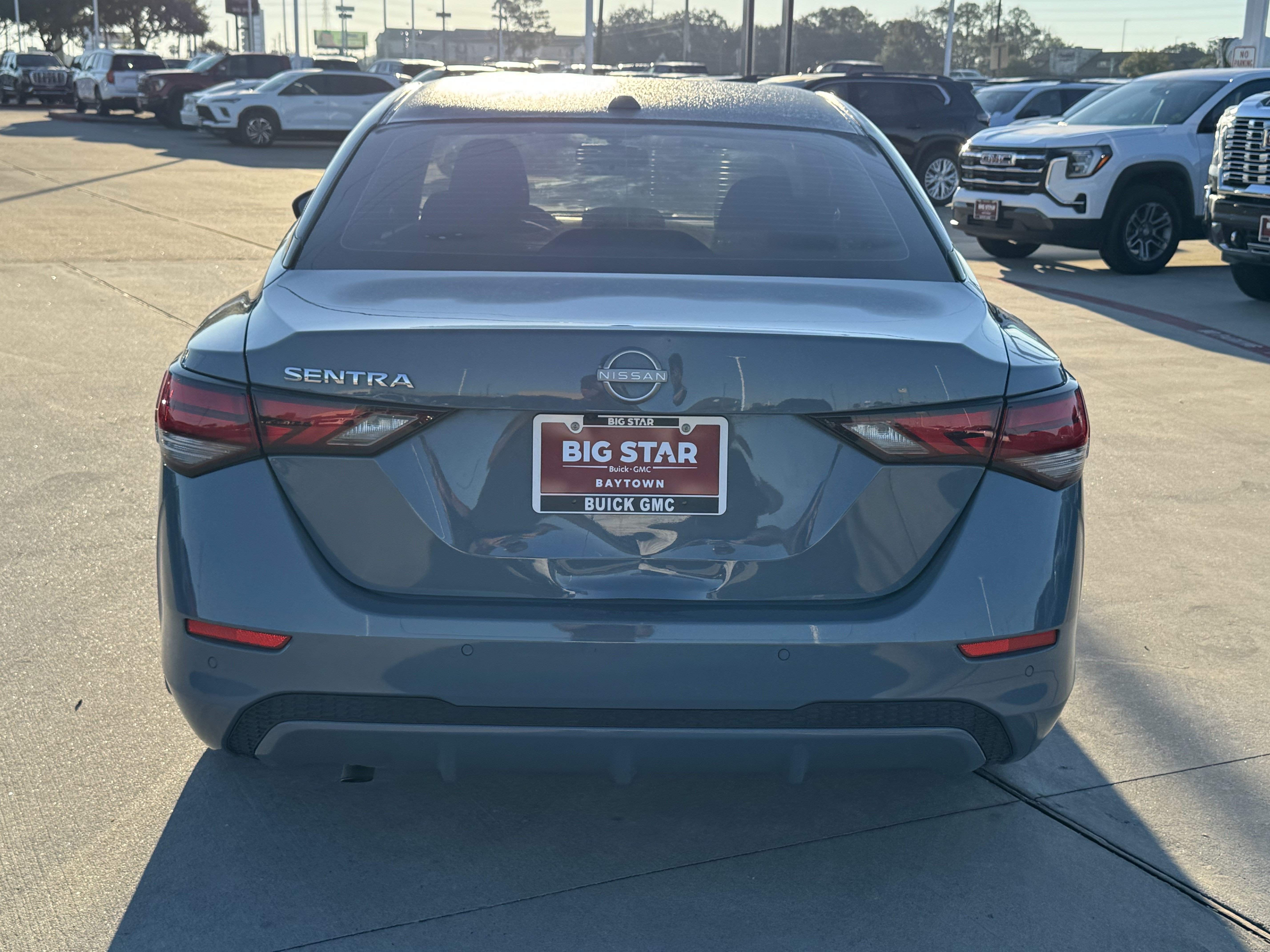Used 2025 Nissan Sentra SV w/ Trunk Package FWD image 6