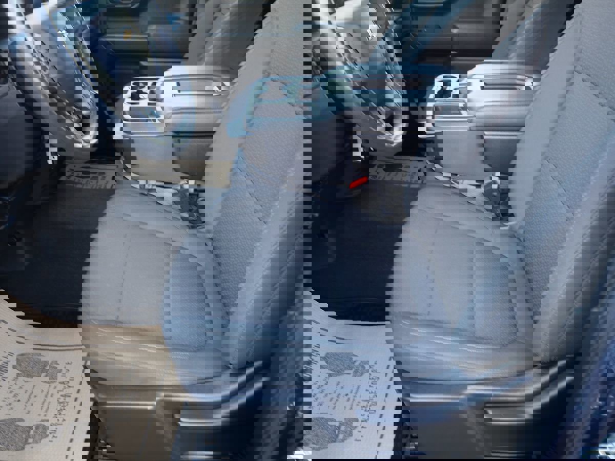 Used 2020 Chevrolet Silverado 1500 Custom w/ Custom Value Package image 10