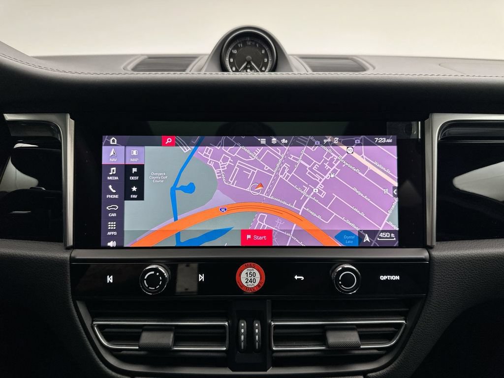 Used 2022 Porsche Macan AWD/4WD image 29