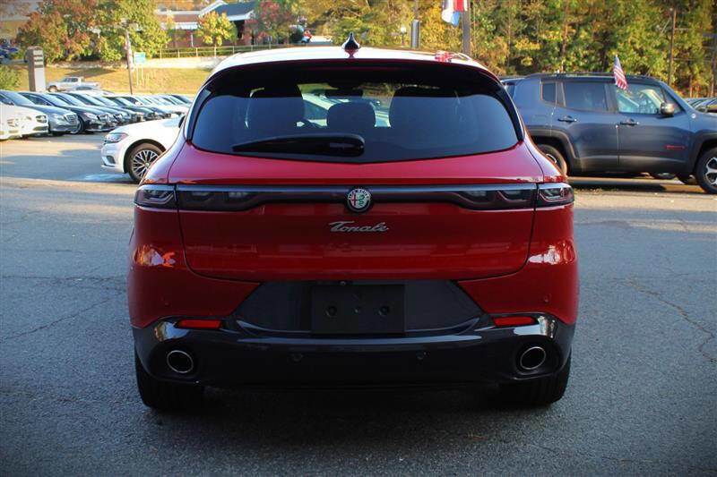 Used 2024 Alfa Romeo Tonale Veloce w/ Premium Interior Package image 4