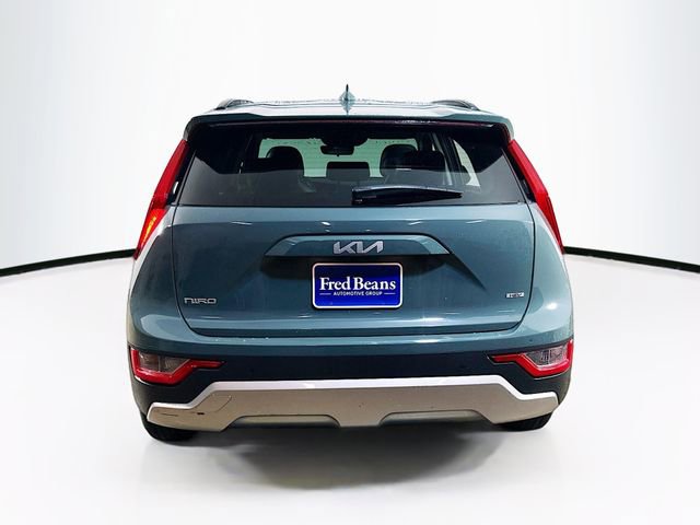 Used 2023 Kia Niro EX image 7