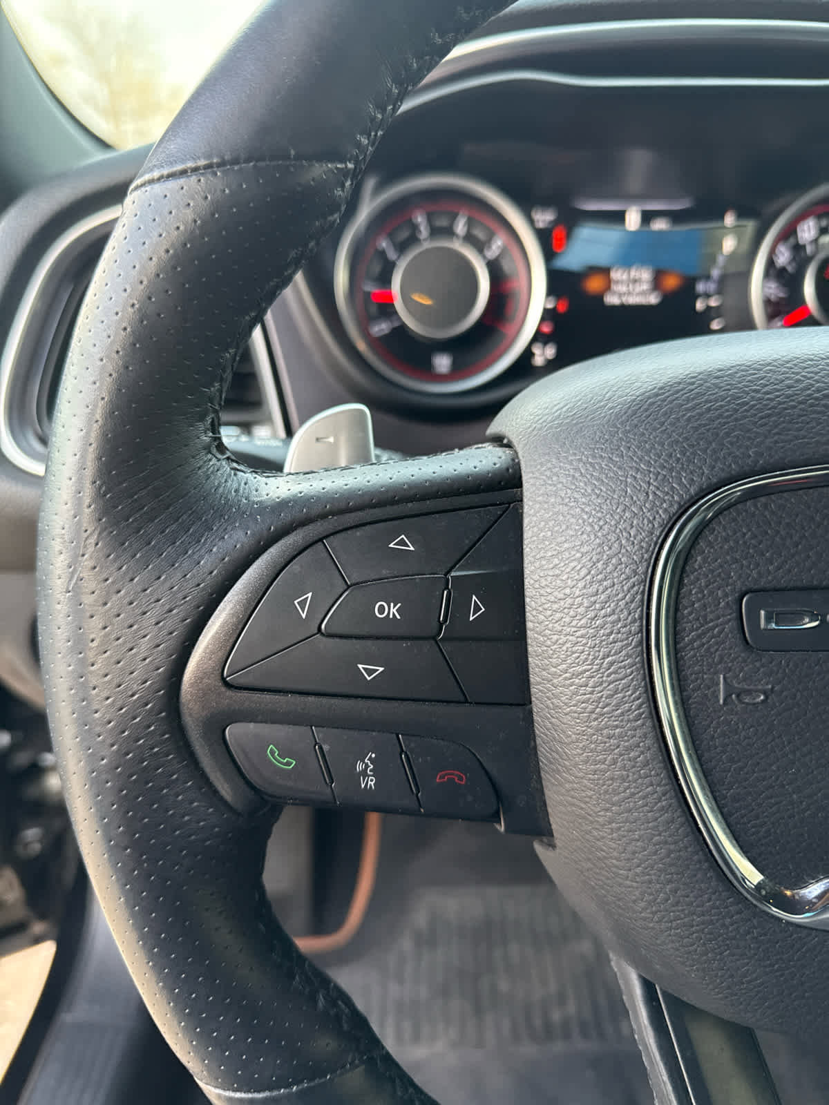 Used 2015 Dodge Challenger R/T Plus image 17