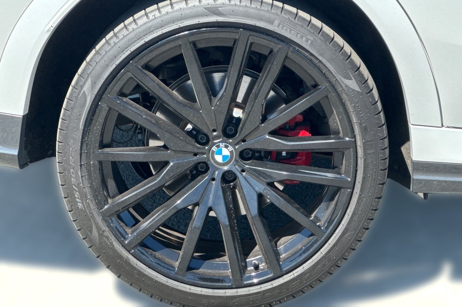 Used 2024 BMW X6 xDrive40i w/ Executive Package AWD/4WD image 13