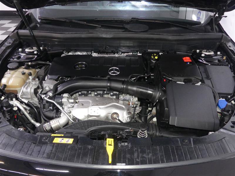 Used 2020 Mercedes-Benz GLB 250 4MATIC image 14