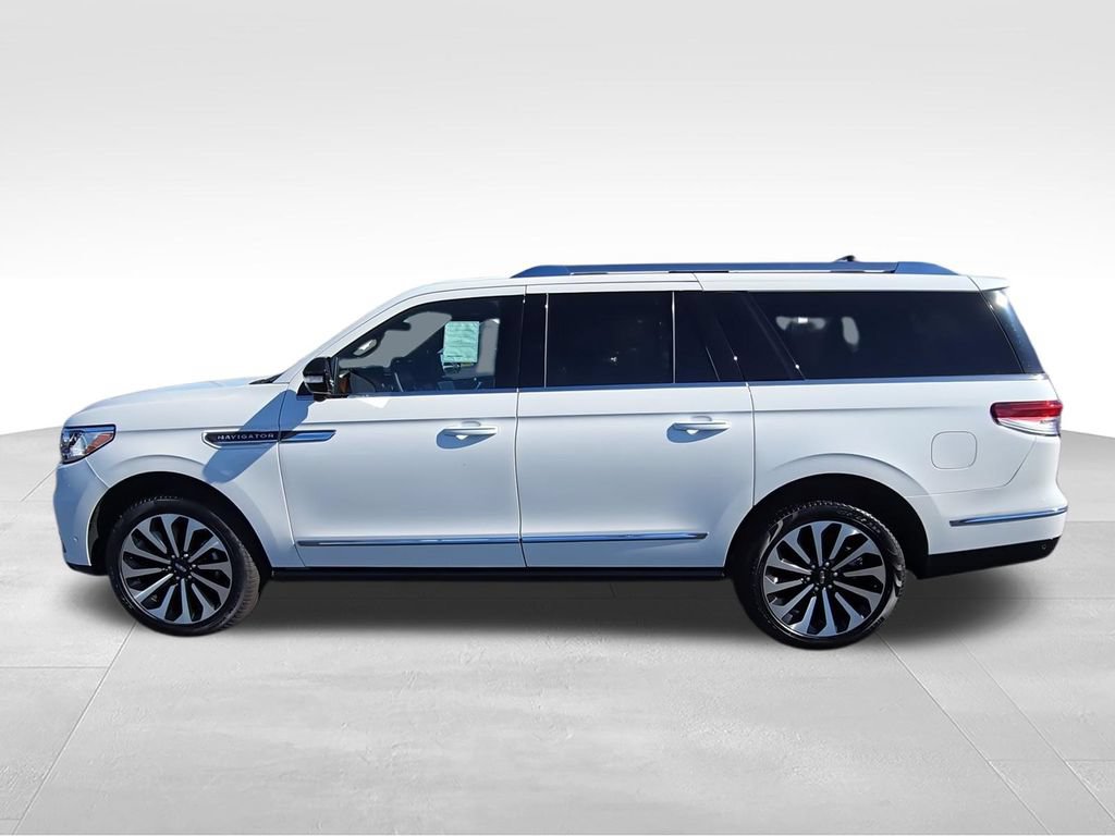 Used 2024 Lincoln Navigator L Reserve AWD/4WD image 6