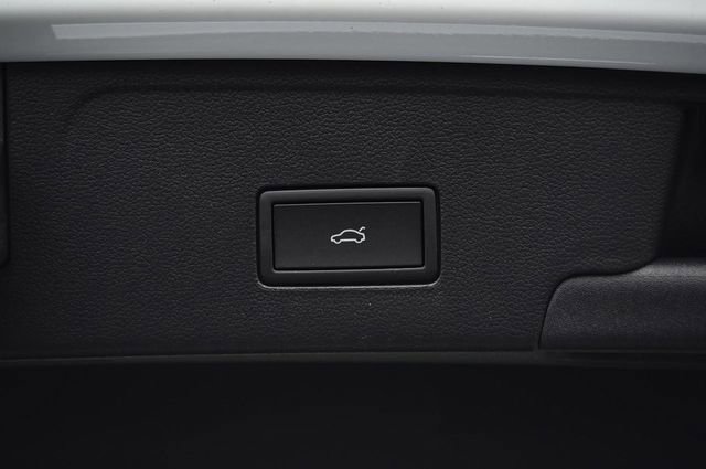 New 2026 Volkswagen Atlas Cross Sport SE image 26