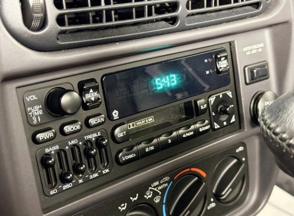 Used 2000 Plymouth Prowler image 4