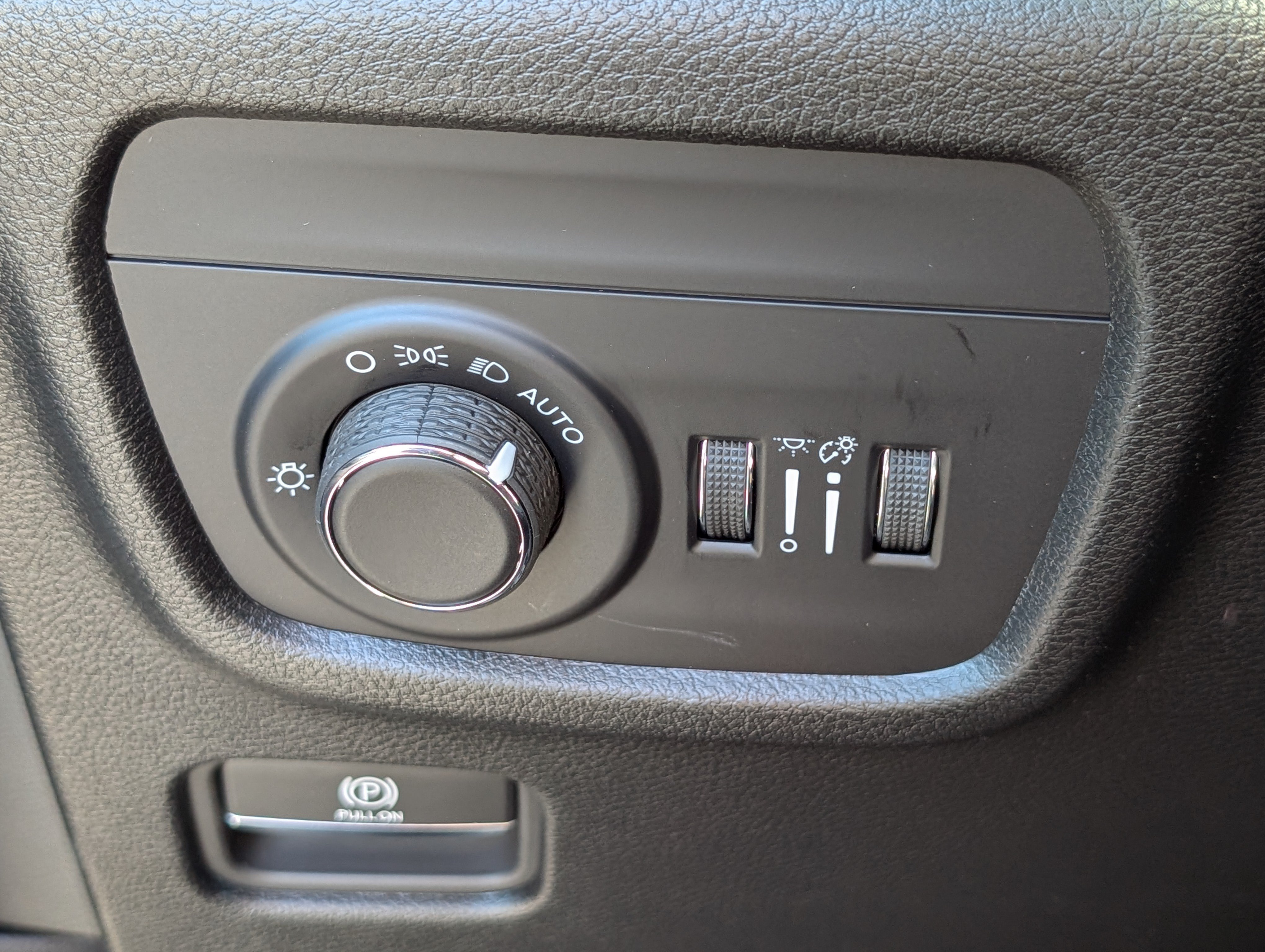 New 2025 Jeep Grand Cherokee Altitude AWD/4WD image 20