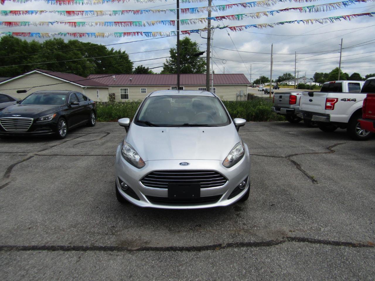 Used 2019 Ford Fiesta SE w/ Equipment Group 201A FWD image 2