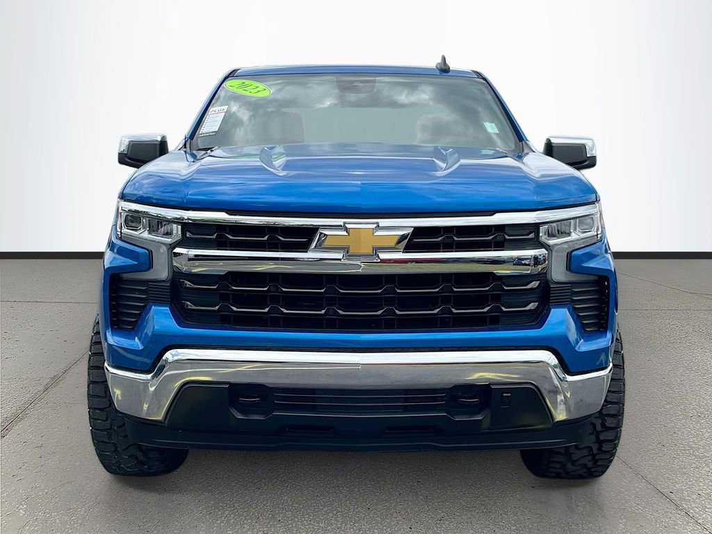 Used 2023 Chevrolet Silverado 1500 LT AWD/4WD image 2