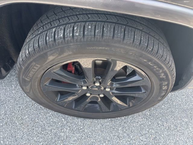 Used 2017 Jeep Grand Cherokee Altitude AWD/4WD image 2
