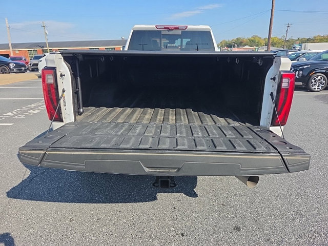 Used 2024 GMC Sierra 3500 Denali Ultimate AWD/4WD image 10