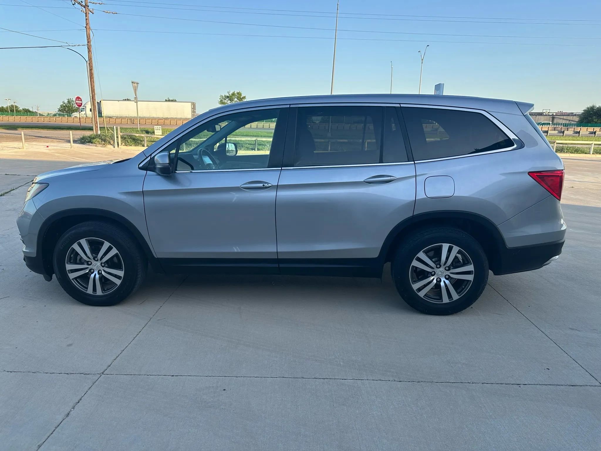 Used 2016 Honda Pilot EX-L image 2
