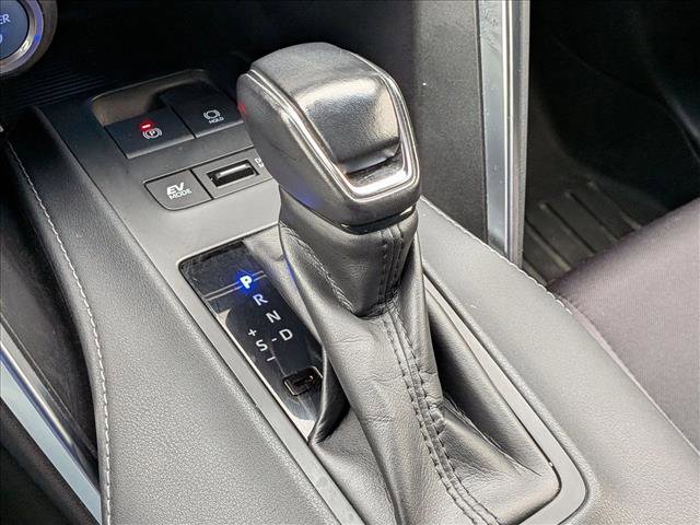 Used 2021 Toyota Venza LE image 12