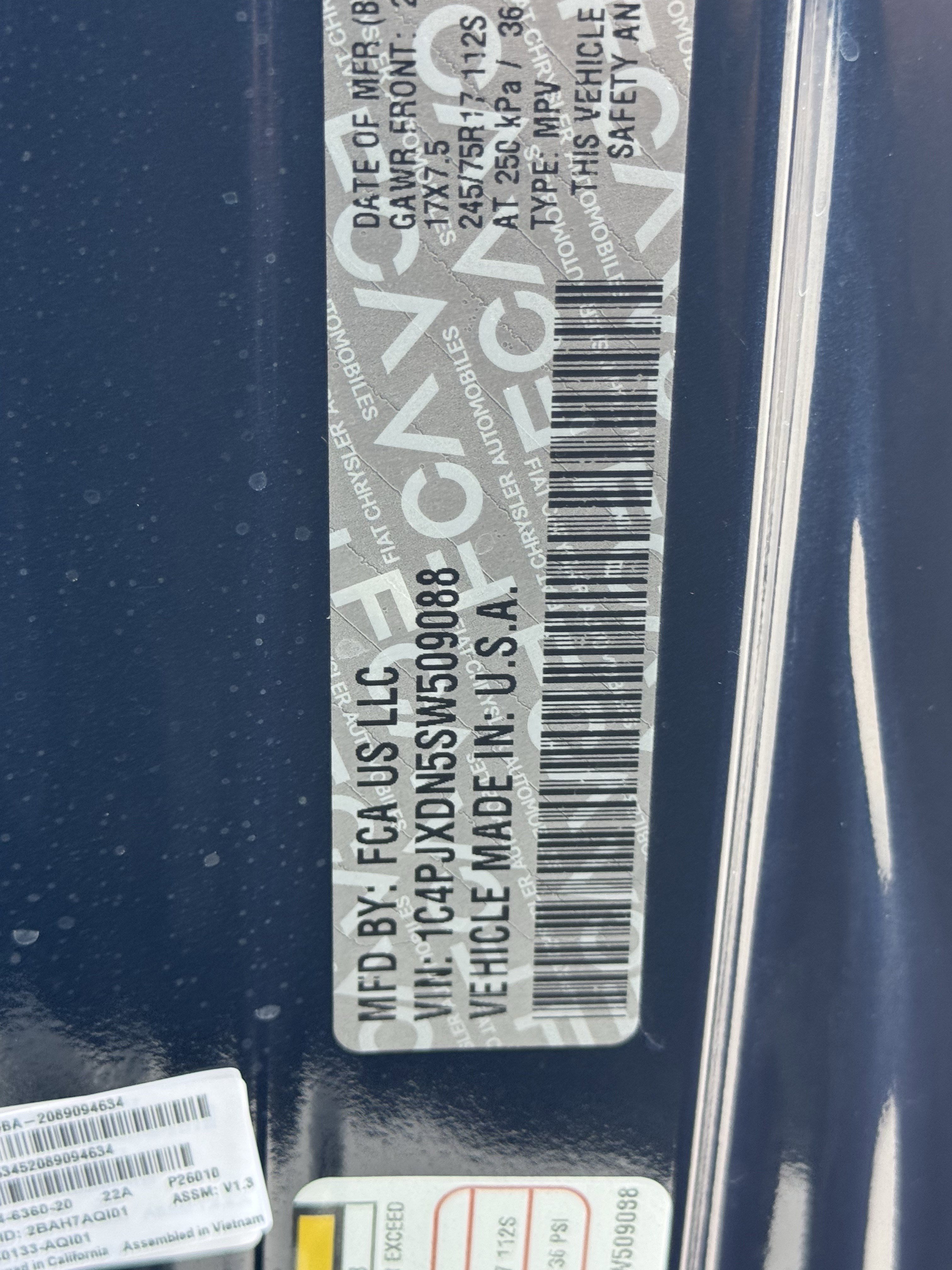 Used 2025 Jeep Wrangler Sport image 32