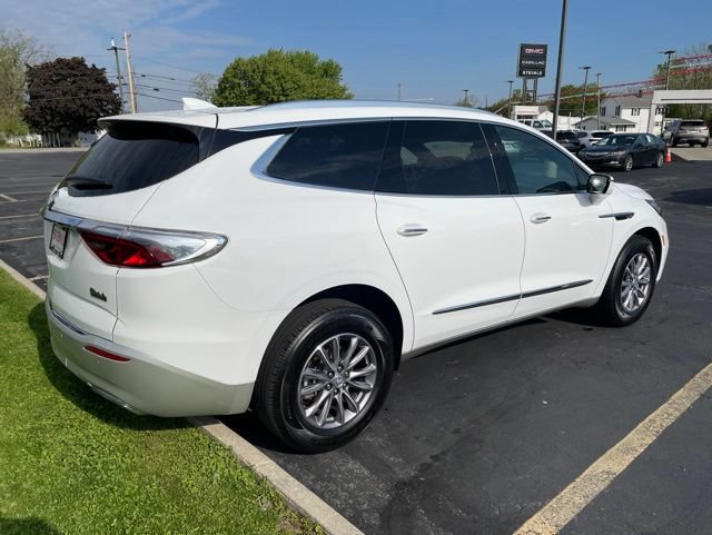 Used 2023 Buick Enclave Essence FWD image 9