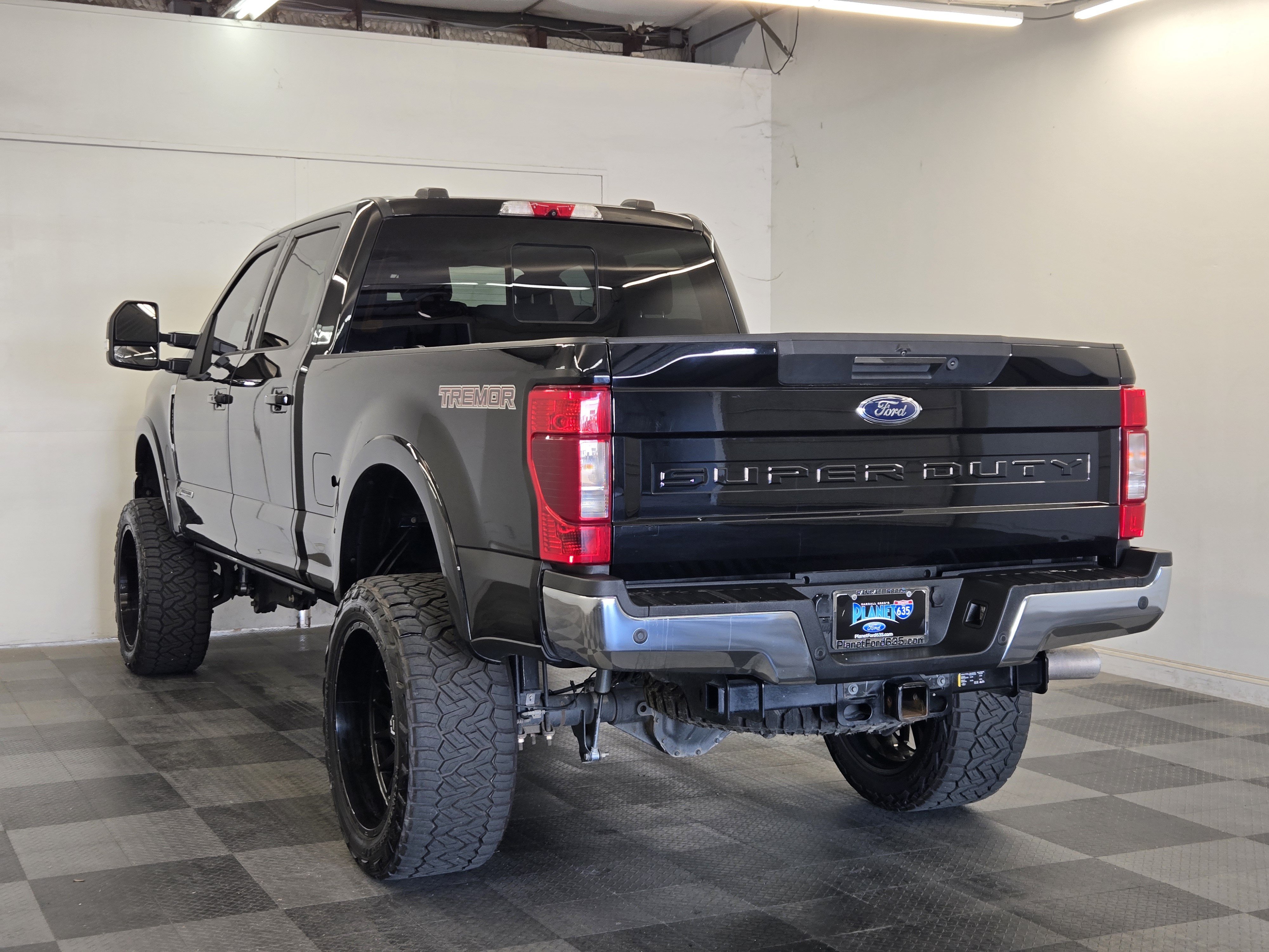 Used 2022 Ford F250 Lariat w/ Tremor Off-Road Package AWD/4WD image 5