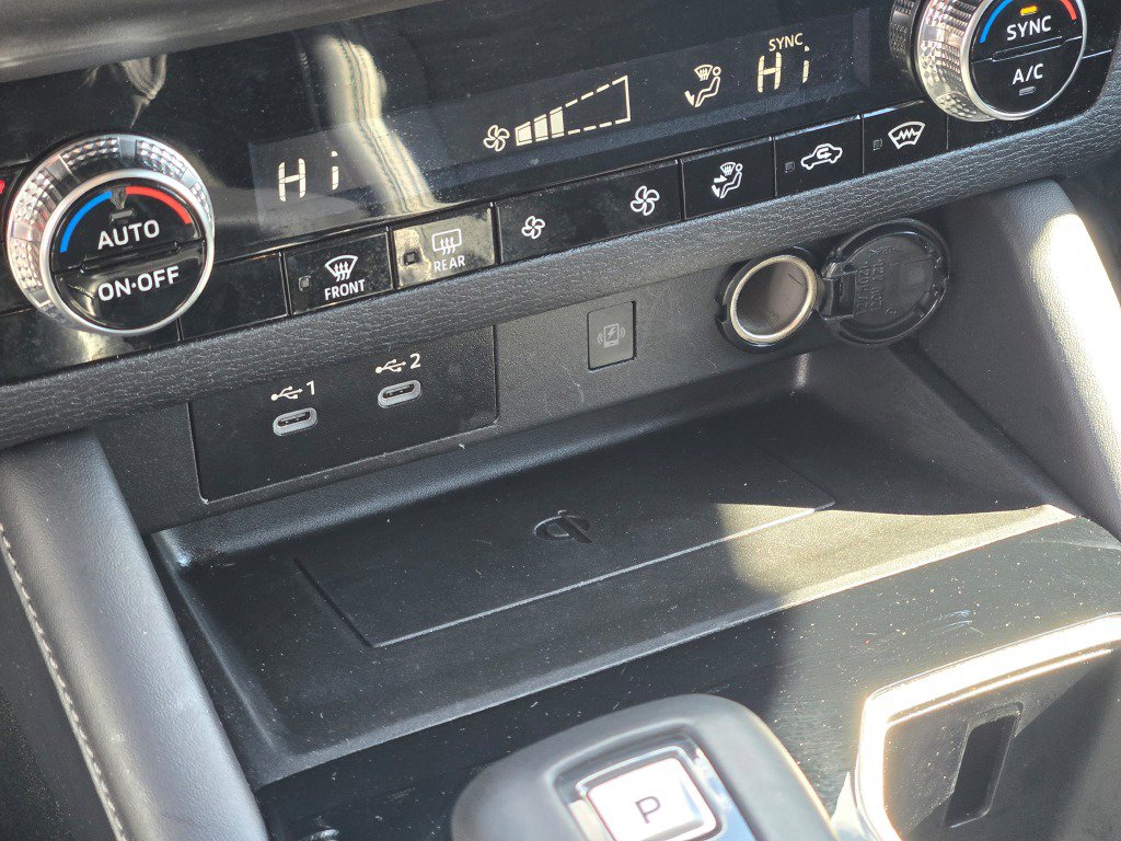 Used 2025 Mitsubishi Outlander SE image 28