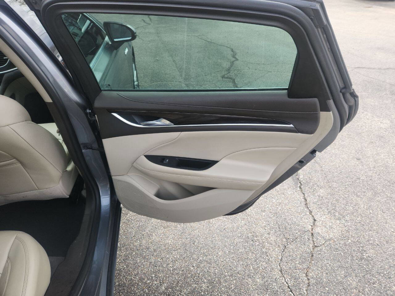 Used 2019 Buick LaCrosse Preferred FWD image 20