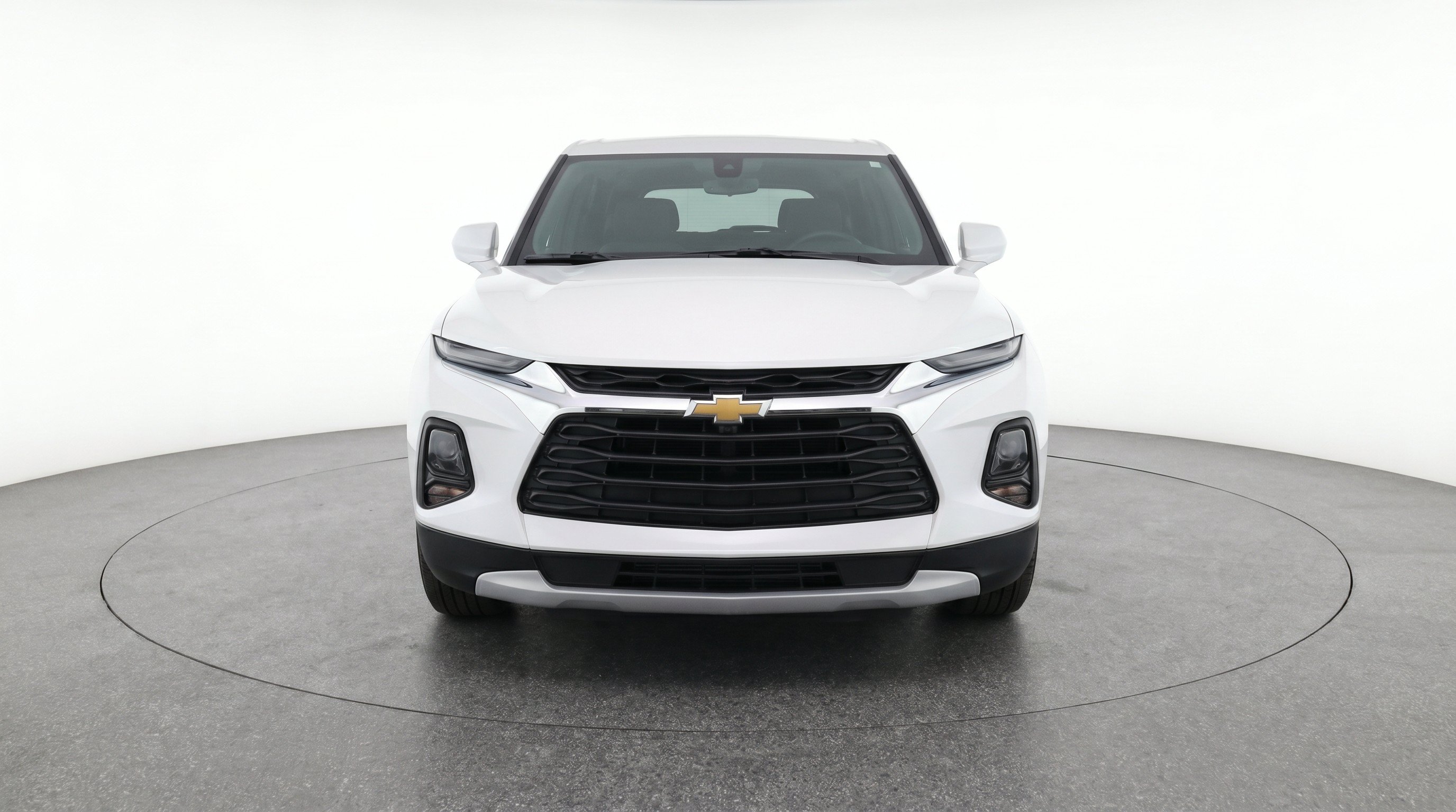 Used 2026 Chevrolet Blazer LT FWD image 2
